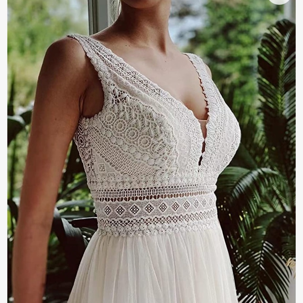 Gorgeously made Boho Wedding Dress - Picture 5 of 5